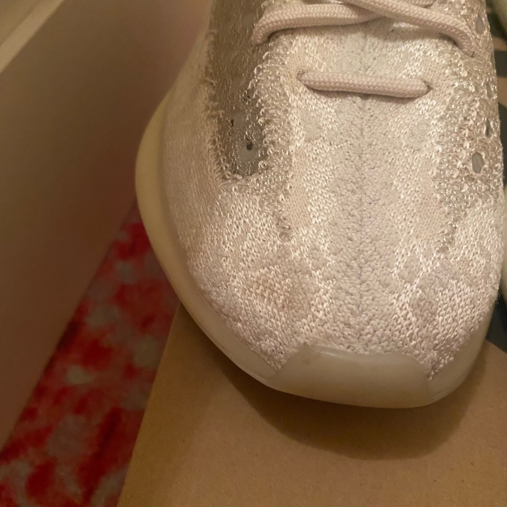 Authentic Yeezy 380 boost calcite glow mens 6.5 authentic!! - Picture 3 of 8